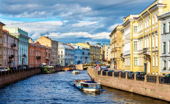 Экскурсии по каналам Санкт-Петербурга: Водное приключение в Северной Венеции